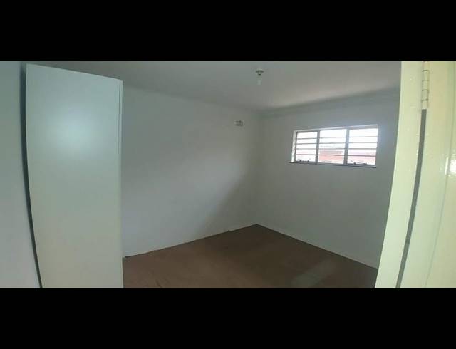 4 BEDROOM HOUSE FOR SALE IN SOPHIATOWN